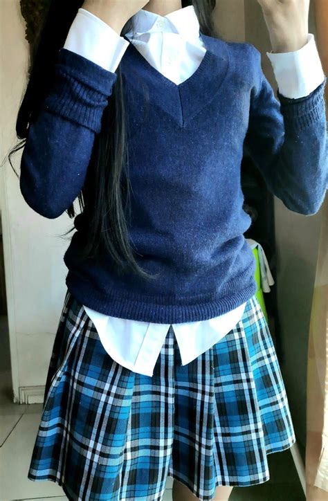 Casual | Tartan skirt outfit, Blue skirt outfits, Blue plaid skirt