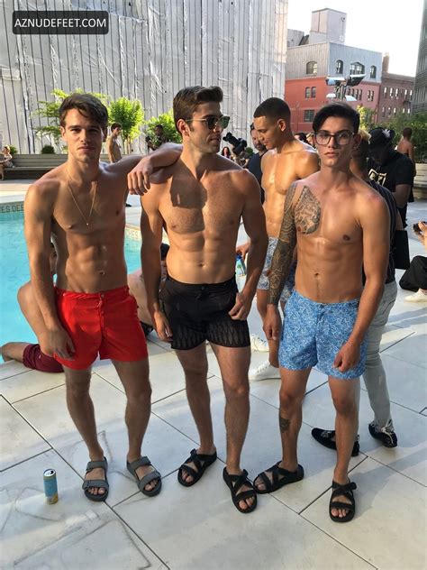 TUCKER DES LAURIERS Feet - AZNudeFeet Men