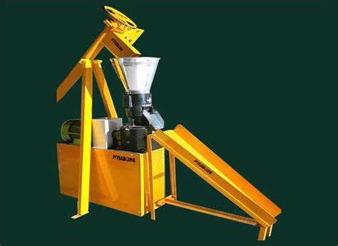 CATTLE FEED PELLET MACHINE 250-300 KG HOUR Latest Price Exporter