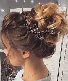 Year 10 Formal Hairstyles by Easy Prom Hairstyles For The Year 2018 Chunk Of Style Year 10 Formal Hairstyles