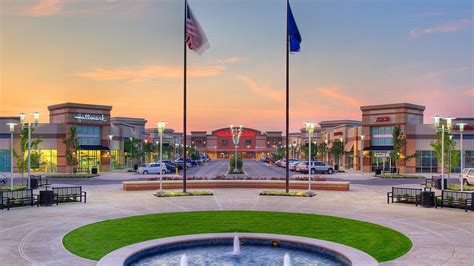 Richmond Centre - McMillan Pazdan Smith Architecture