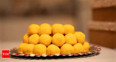 Ayodhya's Hanuman Garhi Besan laddoo earns GI tag - Times of India