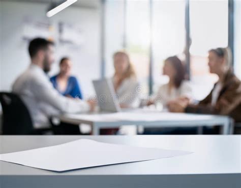 Business People Talking 的图像结果