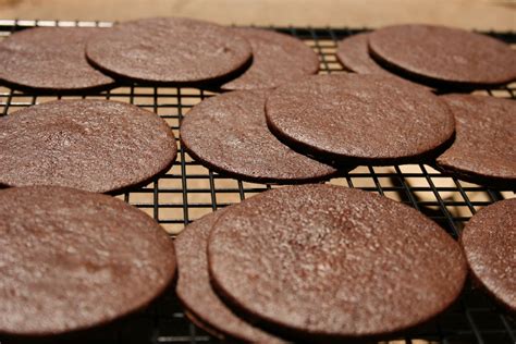 Laura's Sweet Spot: Chocolate Wafer Cookies (Nabisco Type)