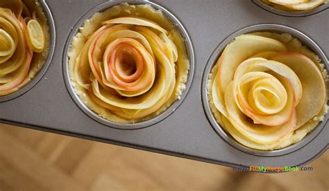 Mini Apple Rose Tarts 的图像结果