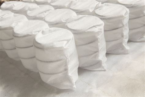 What Are Hybrid Mattresses? Know Everything About Them | Nilkamal Sleep
