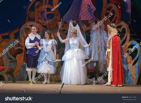 Members Of Cinderella