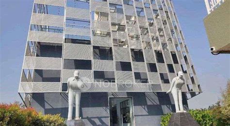 Majestique Nest Near Fursungi Bus Stop - Without Brokerage Unfurnished ...