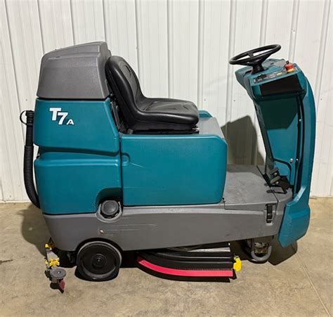 Refurbished Tennant T7 26" Riding Floor Scrubber - Performance Systems