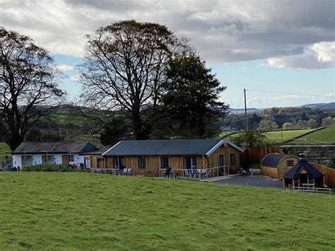 NEWLANDS FARM STABLES (Natland) - Lodging Reviews, Photos, Rate ...