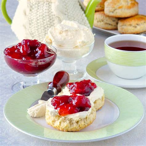 https://www.rockrecipes.com/wp-content/uploads/2016/02/Homemade-Clotted-Cream-on-Proper-English-Scones-1.jpg