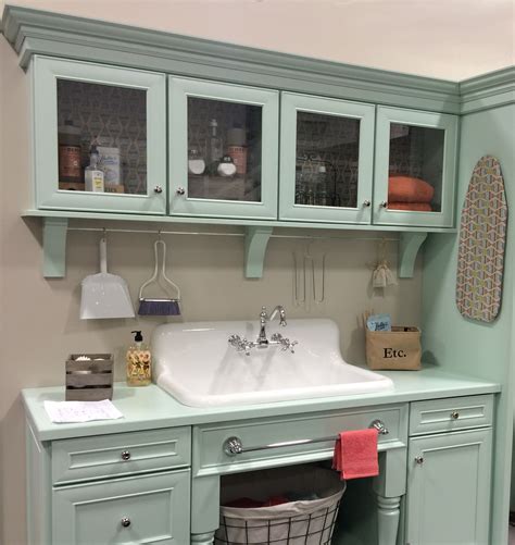 Antique Farmhouse Sink With Drainboard