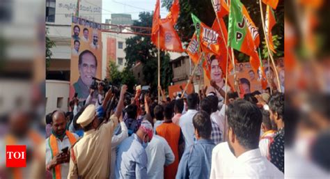 Telangana: BJP set to win Dubbaka bypoll; EC delays result due to ...