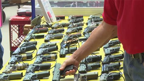 Gun Show returns to San Diego with new location | cbs8.com