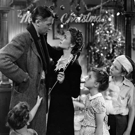 15 Best Christmas Movies That'll Put You In The Holiday Spirit