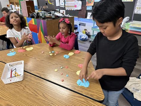 District 5: Creative Color Mixing in Mrs. Austin’s 3rd Grade Class at ...