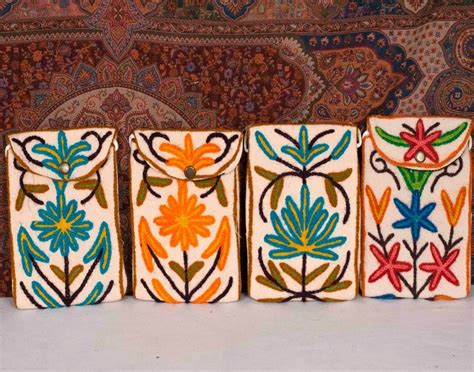 Crewel kashmiri aari work small pouch (pack of 4)