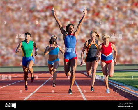 Finish line race hi-res stock photography and images - Alamy