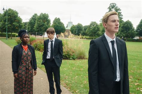 Tell Me Everything – Staffel 1 | Film-Rezensionen.de