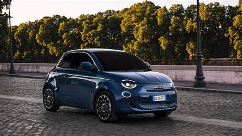 Fiat 500 La Prima limited edition costs as much as a luxury sedan ...