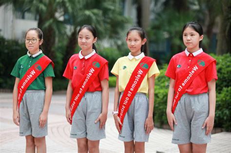 上海世界外国语学校校服购买指引-中小学生校服班服定制批发厂家