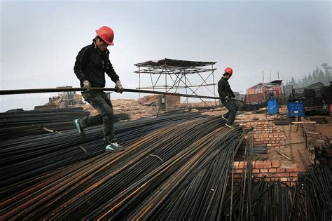 钢筋堆场 - 湖南汉坤实业有限公司