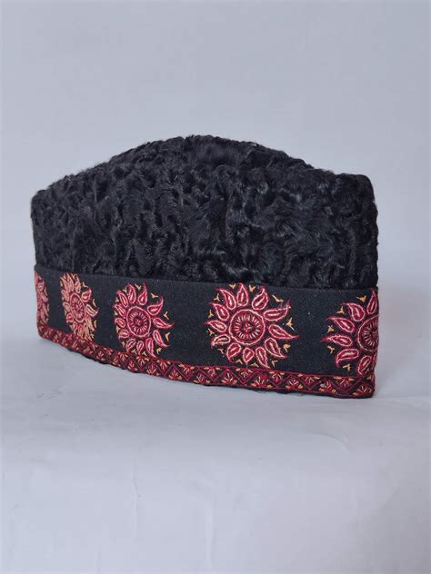 Designer Black Karakul Cap With Hand Sozni Embroidered Brim – Sarposhi
