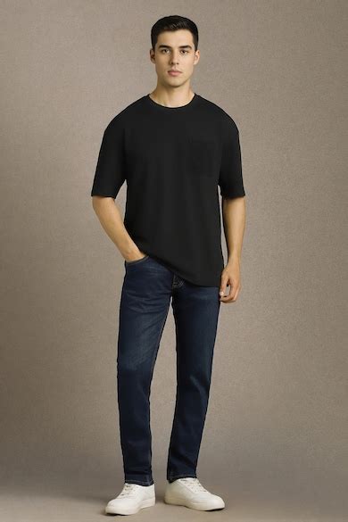 Louis Philippe Jeans Crew Neck T-Shirts, Men Black Solid Crew Neck T ...