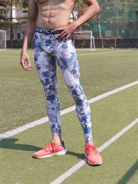 Buy Men's Compression Apparel – T Shirts, Shorts & Tights | Aesthetic ...