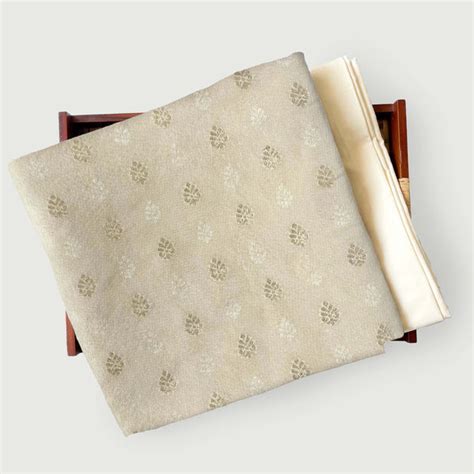 Unisex Off-White Traditional Floral Cloth of Gold | Woven Soft Tissue ...