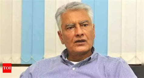 Congress disciplinary committee issues notices to K V Thomas, Sunil ...