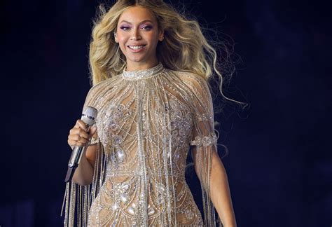 Beyoncé Reportedly Took a “Nice Break” In French Polynesia for Her ...