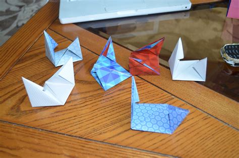 Exploding Origami Cube 的图像结果