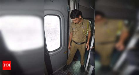 Jail authorities oppose moving dismissed RPF cop to Taloja | Mumbai ...