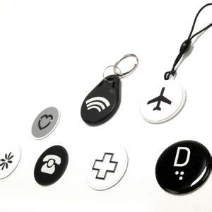 Braille-Beschilderung - schildersysteme.biz