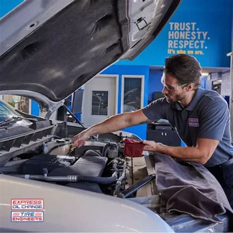 Phoenix Oil Change Deals - Save Up to 70% | Groupon