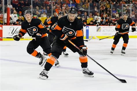 Flyers trade Kevin Hayes to St. Louis Blues for draft pick