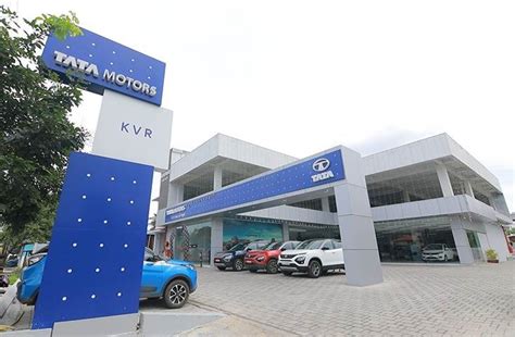 Tata Motors targets South India for speedy sales, opens 70 new ...