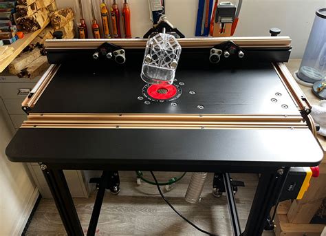 JessEm Router Table Storage 的图像结果