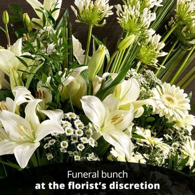 Funeral bunch mixed cut flowers: Order Flowers Online | Interflora ...