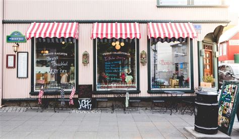 Top 30 Small and Low-Investment Franchise Businesses in India (2025)