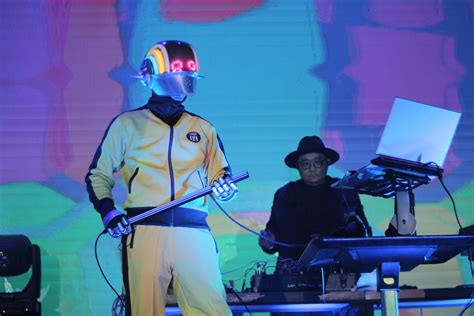 Alienware Theme Song 的图像结果