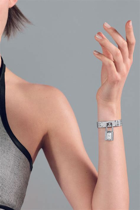 The hottest watch by Hermès right now is inspired by a classic It bag ...