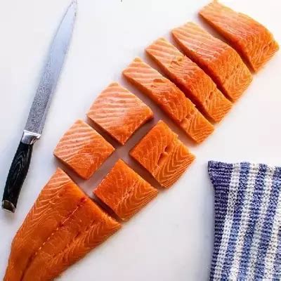 Buy Apollo Fish Boneless 1kg - Indian online at best price | Vlg's Live ...