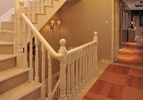 各种类型的楼梯设计 总算知道家里楼梯该用哪种了 - 装修保障网