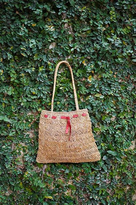Gramya Handcrafted Banana Fibre Red Knot V Crochet Bag – Okhaistore