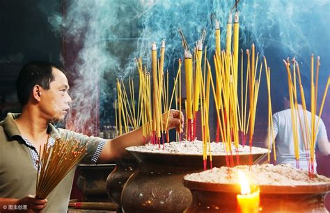 中国最“奇葩”寺庙，和尚与尼姑同吃同住，网友：不合规矩吧？