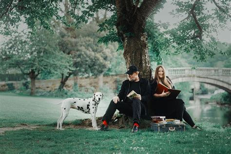 Things Found In Books. Yvonne Lyon and Boo Hewerdine at Red Door, St ...