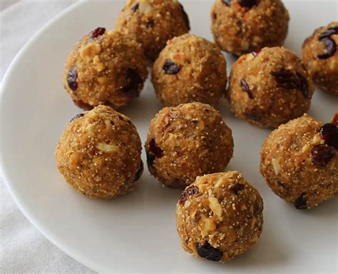Winter Diet: Benefits of Special Gond Laddu Recipe for Women Health ...