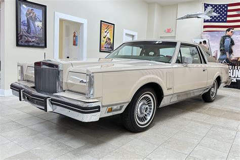 13k-Mile 1981 Lincoln Continental Mark VI Coupe for sale on BaT ...
